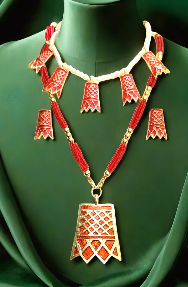 Assamese_Traditional_Copper_Based_Red_Meenakari_Thuriya_Combo_Set