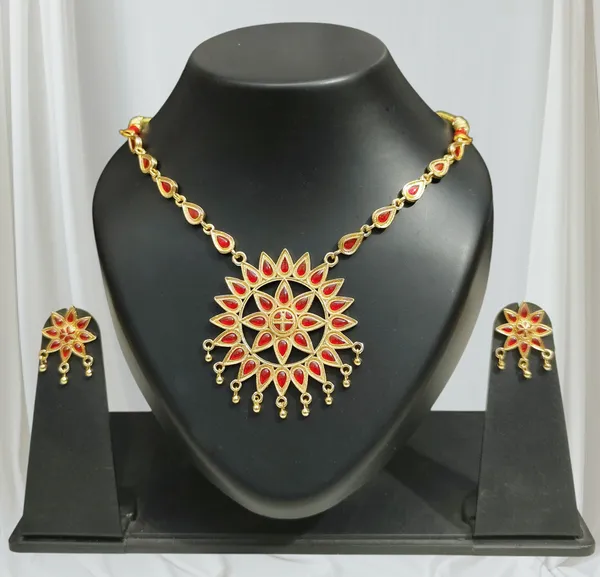 Assamese_Traditional_Copper_Based_Sunflower-Shaped_Red_Jewellery_Set