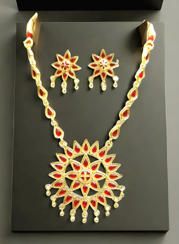 Assamese_Traditional_Copper_Based_Sunflower-Shaped_Red_Jewellery_Set