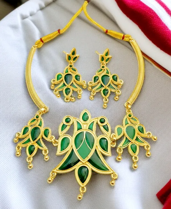 Assamese_Traditional_Copper_Green_Meenakari_Henpata_Pipe_Jewllery_Set