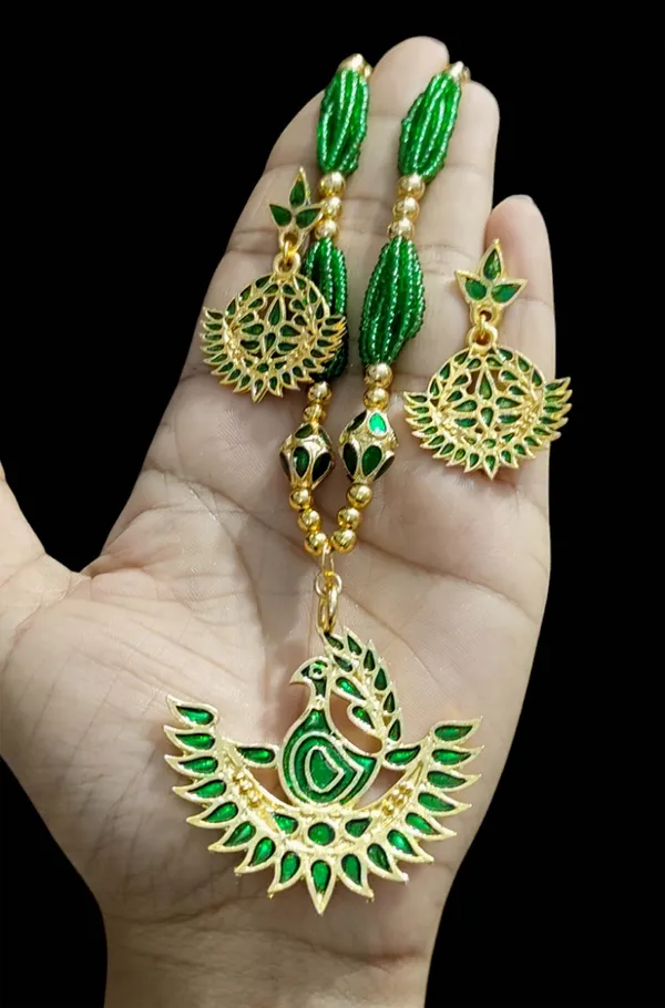 Assamese_Traditional_G_Meenakari_Mayur_Design_Ball_Tassel_Jewellery_Set