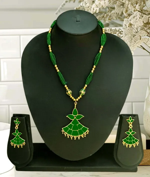 Assamese_Traditional_Green_Locket_Ball_Jewellery_Set
