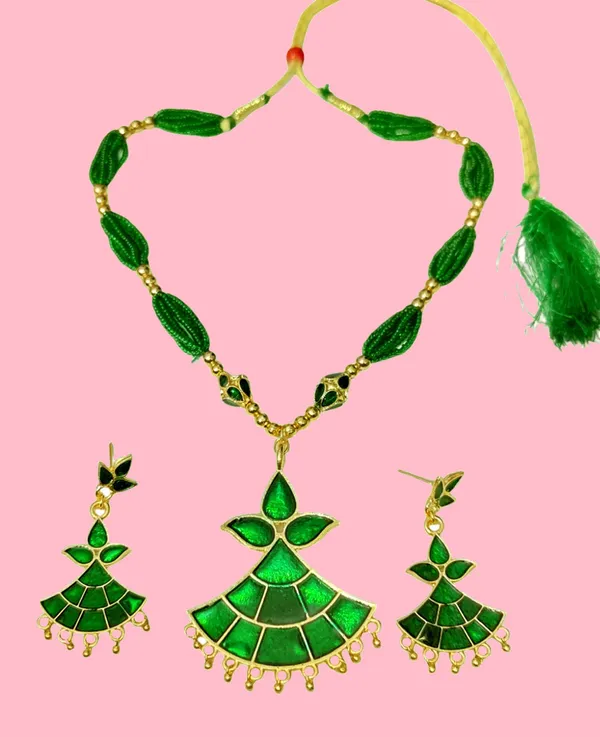Assamese_Traditional_Green_Locket_Ball_Jewellery_Set