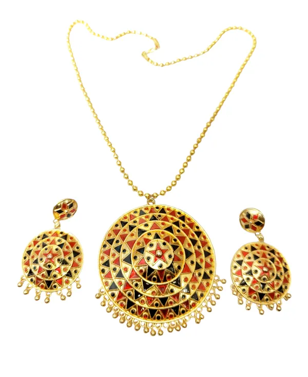Assamese_Traditional_Mult_Big_Japi_With_Goti_Chain