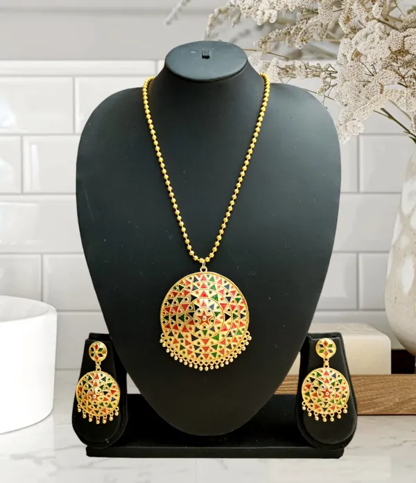 Assamese_Traditional_Mult_Big_Japi_With_Goti_Chain