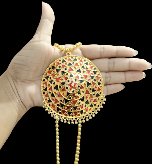 Assamese_Traditional_Mult_Big_Japi_With_Goti_Chain