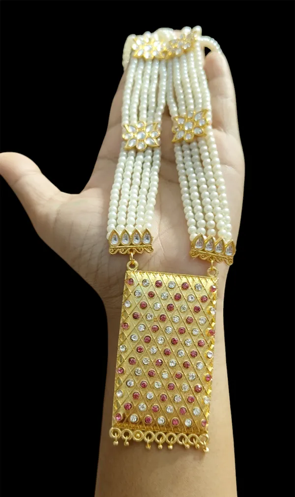 Assamese_Traditional_Pink-White_Stone_Biskut_Jewellery_Set