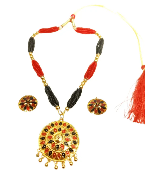 Assamese_Traditional_Red_Black_Japi_With_Tassel