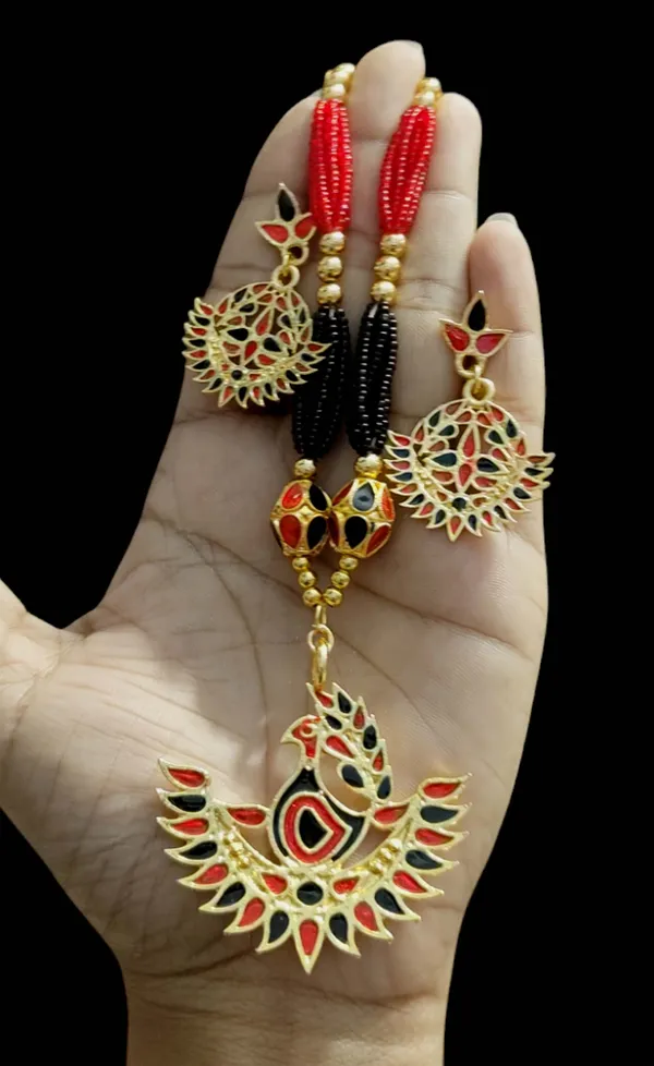 Assamese_Traditional_Red_Black_Meenakari_Mayur_Design_Ball_Tassel_Jewellery_Set