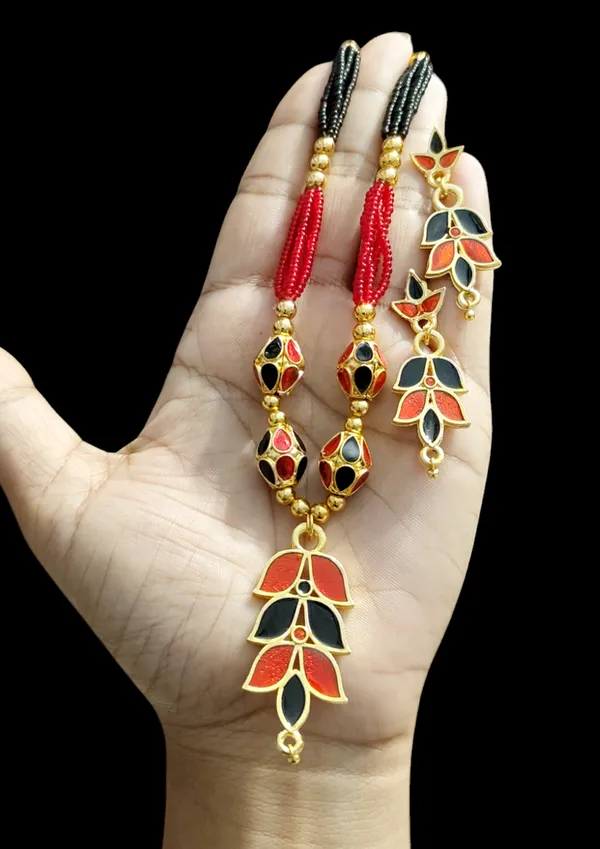 Assamese_Traditional_Red_Black_Patti_4Monimala_Tassel_Jewellery_Set