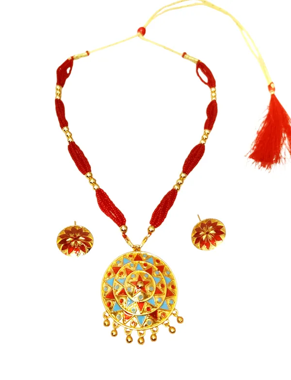 Assamese_Traditional_Red_Blue_Japi_With_Tassel_Jewellery_Set
