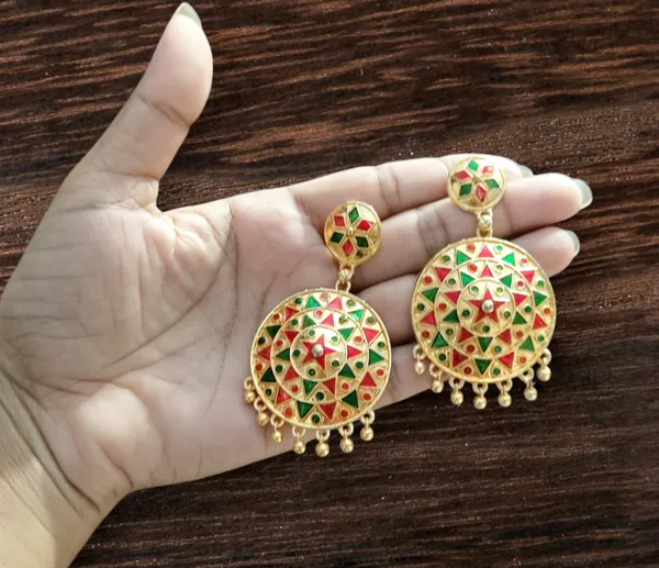Assamese_Traditional_Red_Green_Big_Japi_With_Goti_Chain