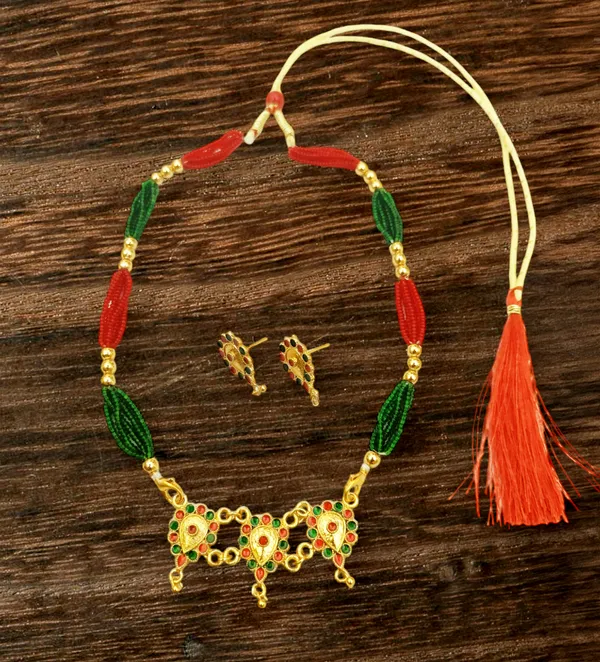 Assamese_Traditional_Red_Green_Dugdugi_Golpata_With_Tassel_Jewellery_Set
