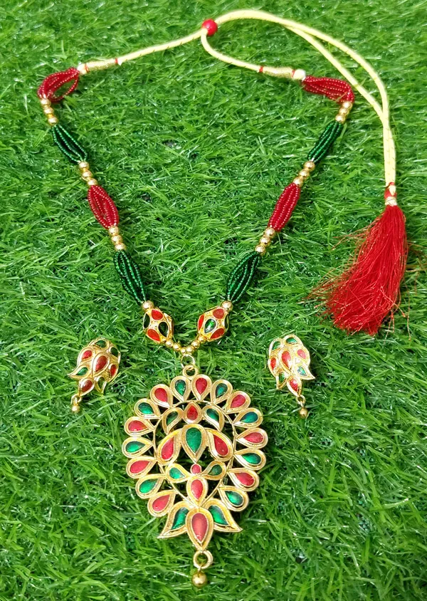 Assamese_Traditional_Red_Green_Dugdugi_Monimala_Tassel_Jewellery_Set