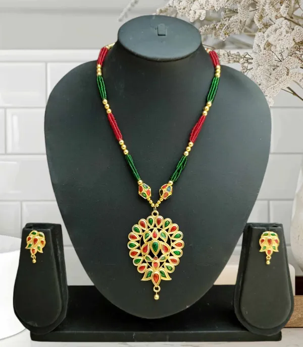 Assamese_Traditional_Red_Green_Dugdugi_Monimala_Tassel_Jewellery_Set