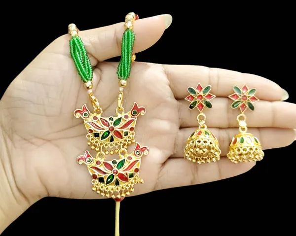 Assamese_Traditional_Red_Green_Junbiri_Monimala_Tassel_Jewellery_Set