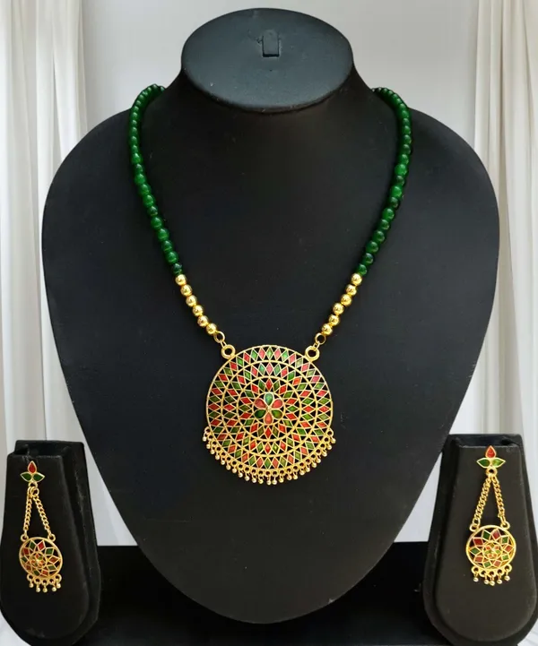 Assamese_Traditional_Red_Green_Japi_Moni_Tassel_Jewellery_Set