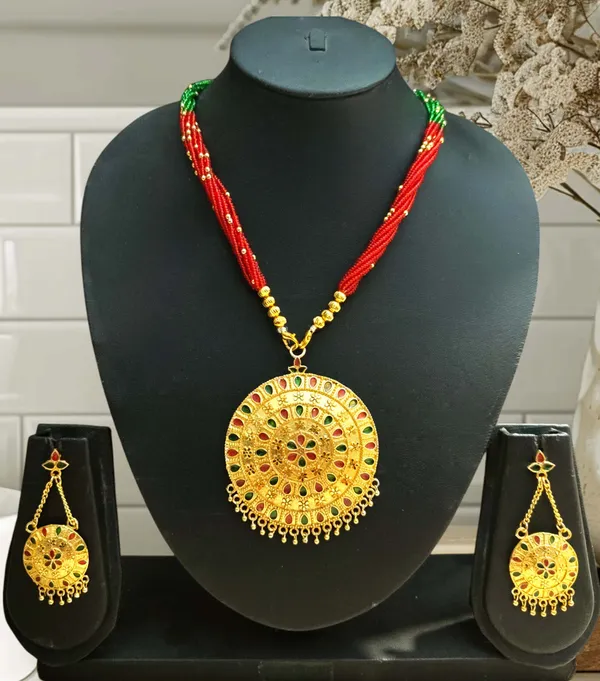 Assamese_Traditional_Red_Green_Meenakari_Copper_Based_Japi_Jewellery_Set