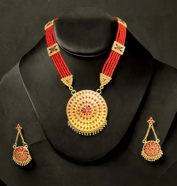 Assamese_Traditional_Red_Japi_Diamond_Tassel_Jewellery_Set