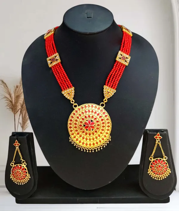 Assamese_Traditional_Red_Japi_Diamond_Tassel_Jewellery_Set