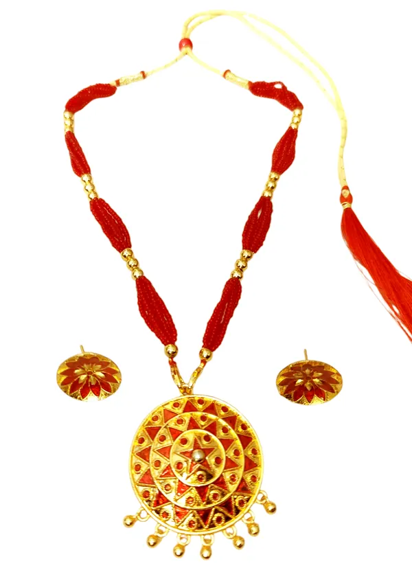 Assamese_Traditional_Red_Japi_With_Tassel_Jewellery_Set