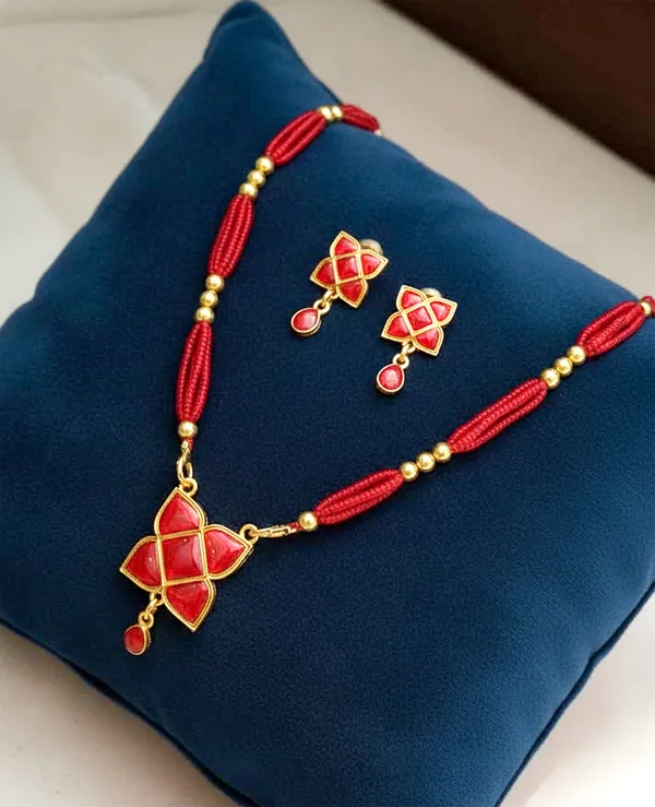 BG_GOLD_Assamese_Traditional_Copper_Based_Red_Square_Tassel_Jewellery_Set