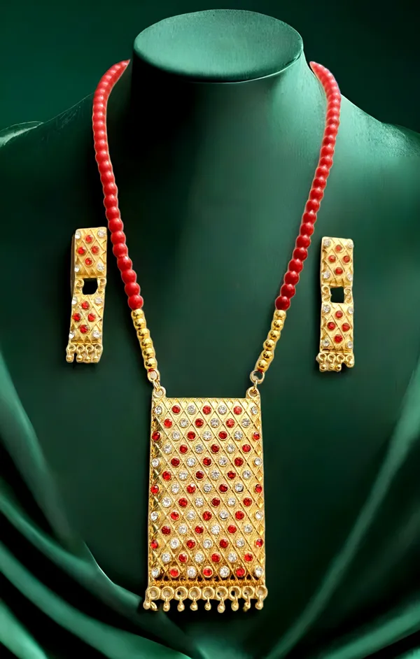 Assamese_Traditional_Red-White_Stone_Biskut_White_Mini_Tassel_Set