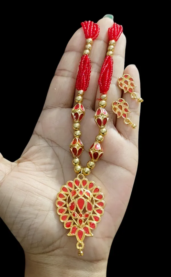 Copper_Based_Assamese_Traditional_Red_Meenakari_Dugdugi_4_Ball_Monimala_Tassel_Jewellery_Set
