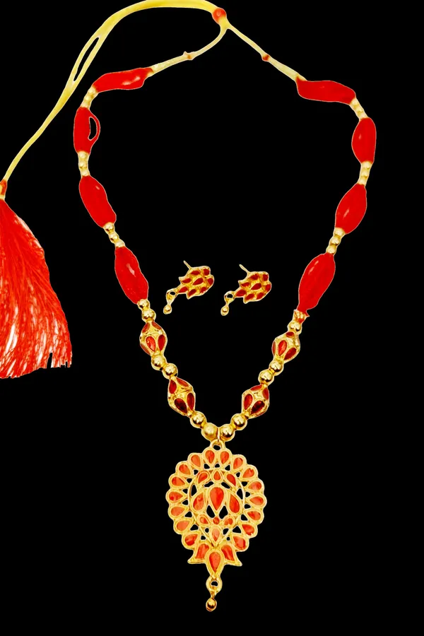 Copper_Based_Assamese_Traditional_Red_Meenakari_Dugdugi_4_Ball_Monimala_Tassel_Jewellery_Set