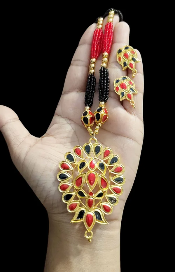 Assamese_Traditional_Red_Black_Dugdugi_Monimala_Tassel_Jewellery_Set