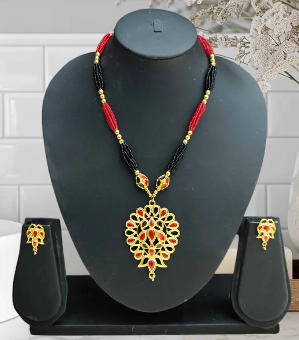 Assamese_Traditional_Red_Black_Dugdugi_Monimala_Tassel_Jewellery_Set