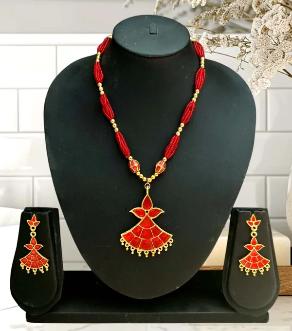 Assamese_Traditional_Red_Locket_Ball_Jewellery_Set