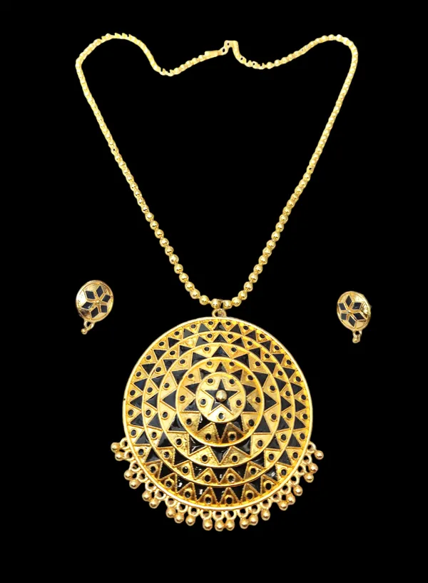 Assamese_Traditional_Black_Big_Japi_Top_Earring_With_Goti_Chain