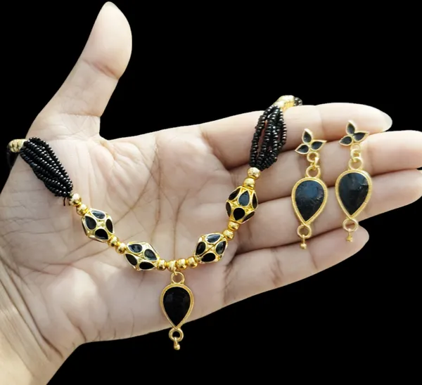 Copper_Based_Assamese_Traditional_Black_Golpata_Locket_4_Monimala_Tassel_Jewellery_Set