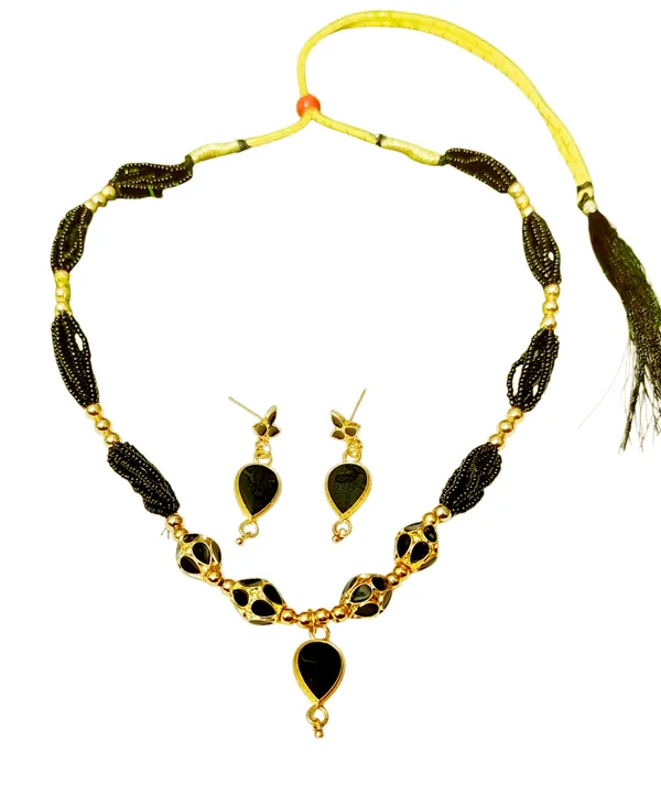 Copper_Based_Assamese_Traditional_Black_Golpata_Locket_4_Monimala_Tassel_Jewellery_Set