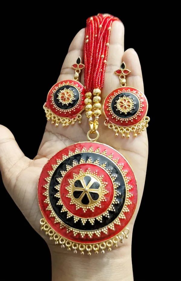 Assamese_Traditional_Copper_Based_Red_Black_Japi_New_Tassel_Jewellery_Set