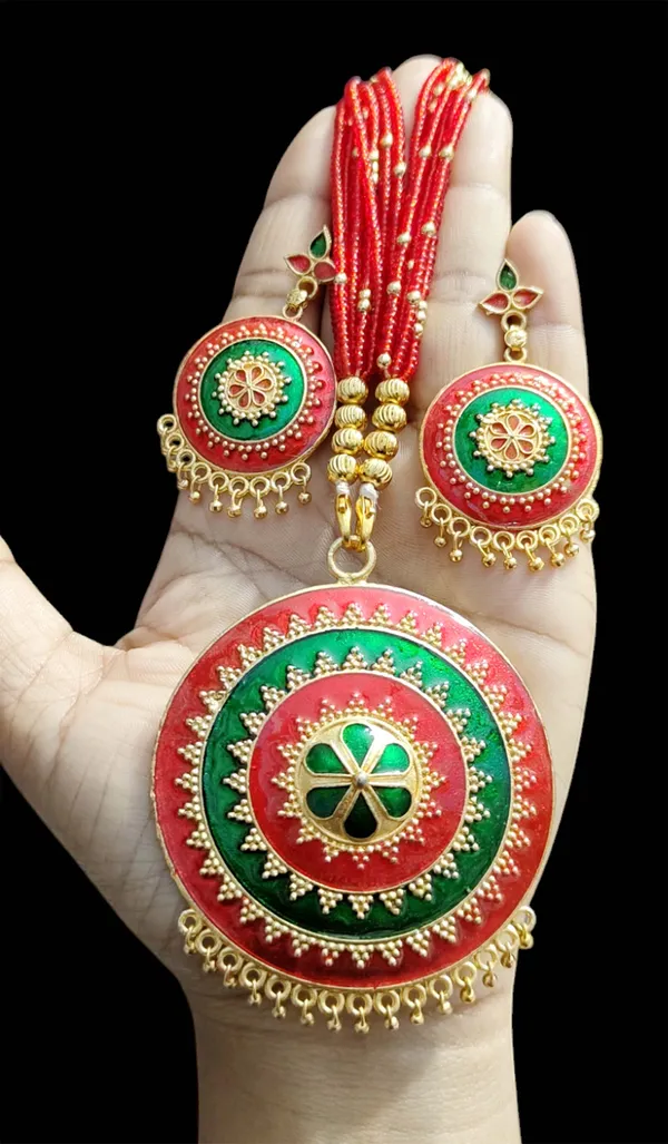 Assamese_Traditional_Copper_Based_Red_Green_Japi_New_Tassel_Jewellery_Set
