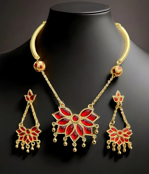 Assamese_Traditional_Copper_Based_Red_Meenakari_Pipe,_Ball,_Chain_Jewellery_Set