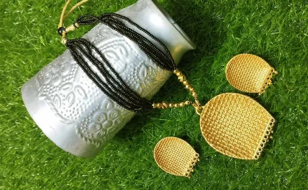 Assamese_Traditional_Golden_Black_Kula_Jewellery_Set