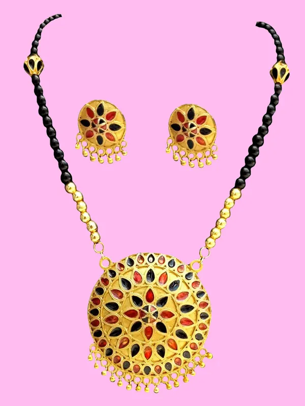Assamese_Traditional_Red_Black_Japi_Ball_Moni_Tassel_Jewellery_Set