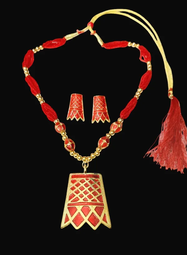 Assamese_Traditional_Red_Meenakari_Thuriya_4_Ball_Tassel_Jewellery_Set
