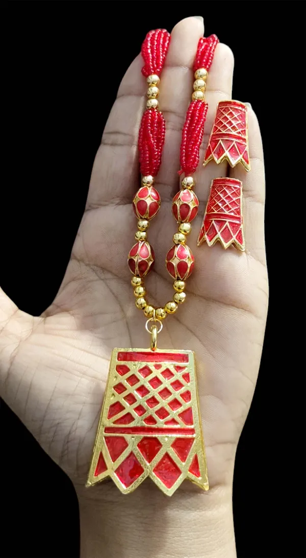 Assamese_Traditional_Red_Meenakari_Thuriya_4_Ball_Tassel_Jewellery_Set