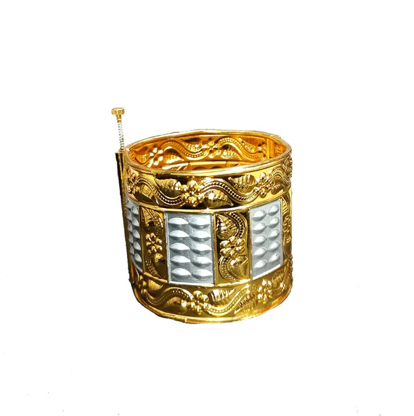 BG_GOLD_COPPER_BASED_Assamese__Traditional_Muthi_Kharu