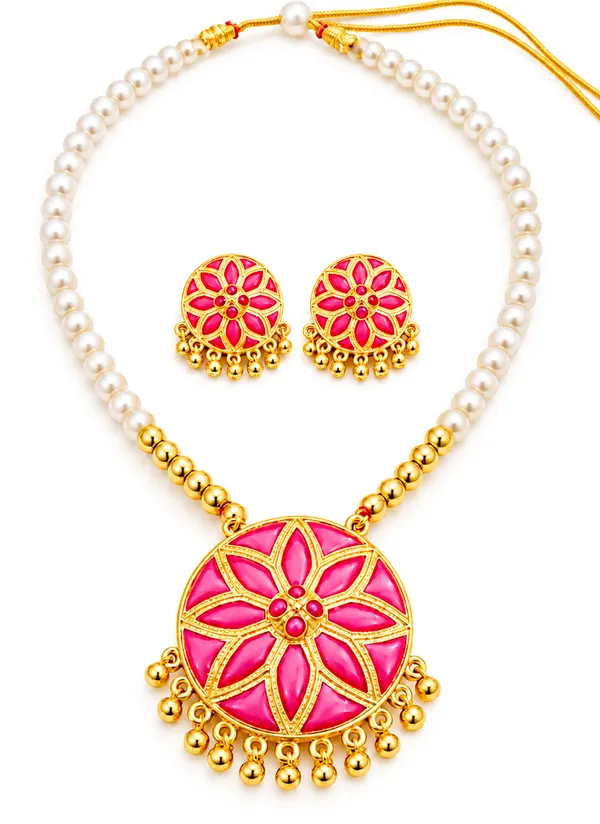 BG_GOLD_Assamese_traditiona__Copper_Based__Pink_japi_moni_tassel_jewellery_set