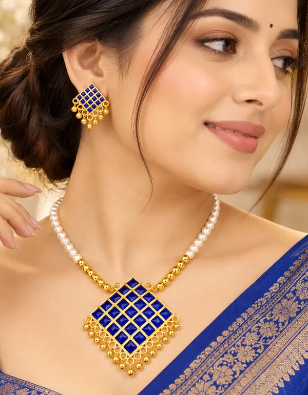 BG_GOLD_Assamese_traditiona__Copper_Based__Blue_Square_white_Moni_Tassel_Jewellery_Set