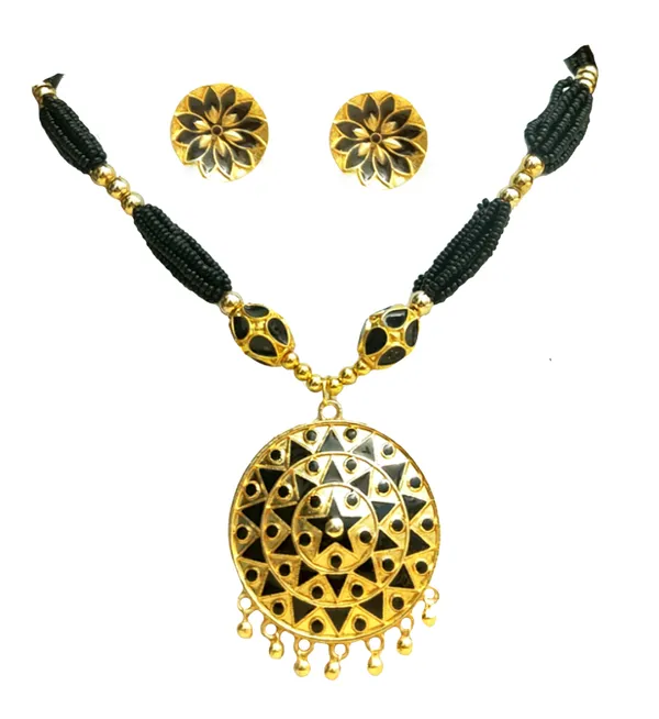 Assamese_Traditional_Black_Japi_With_Monimala_Tassel