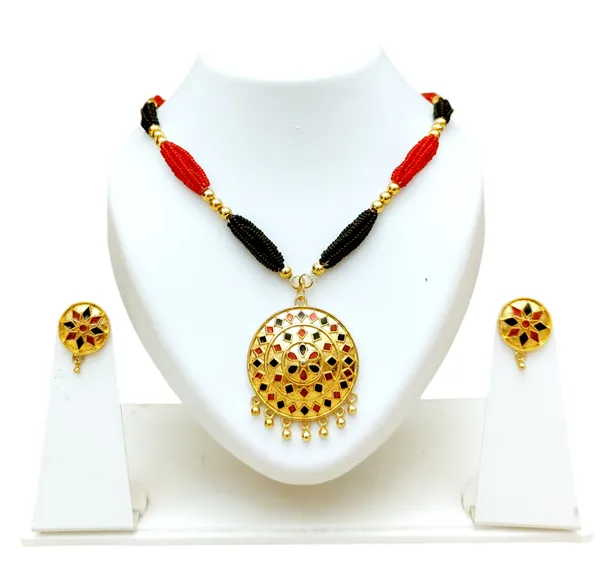 Assamese_Traditional_Red_Black_Japi_With_Tassel
