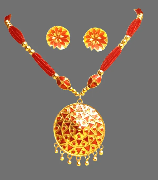 Assamese_Traditional_Red_Japi_With_Monimala_Tassel