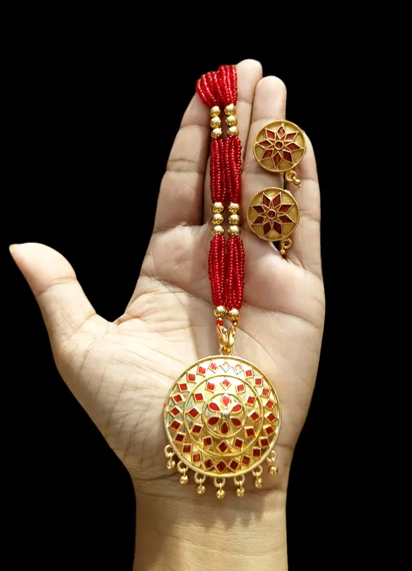 Asssamese_Traditional_Red_Japi_With_Tassel