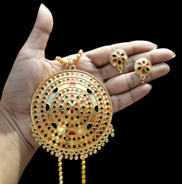 Assamese_Traditional_Red_Black_Big_Japi_Top_Earring_With_Goti_Chain